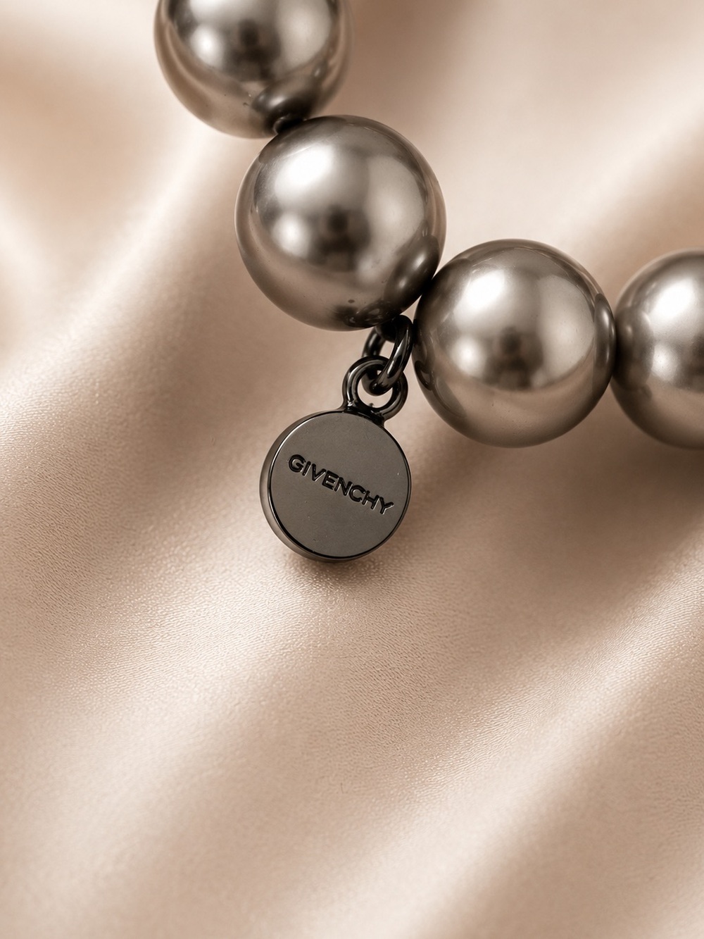 Givenchy Gunmetal Gray Pearl Stretch Bracelet Black Chain Statement Bracelet - Picture 5 of 6